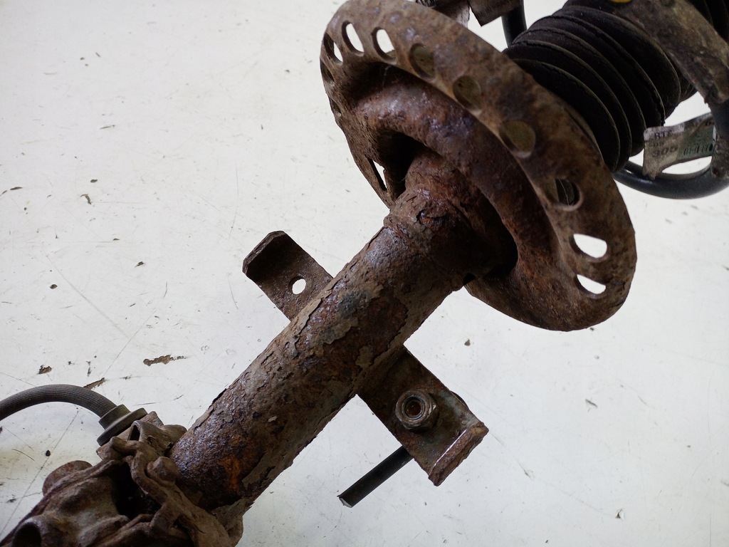 фото №2, Лівий kompletny амортизаторна стійка renault zoe