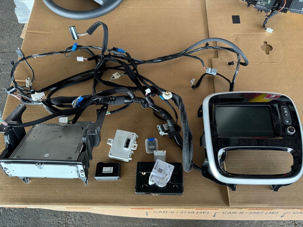 фото №1, Renault trafic iii навигация радио usb 259153035r 281155777r 93462802