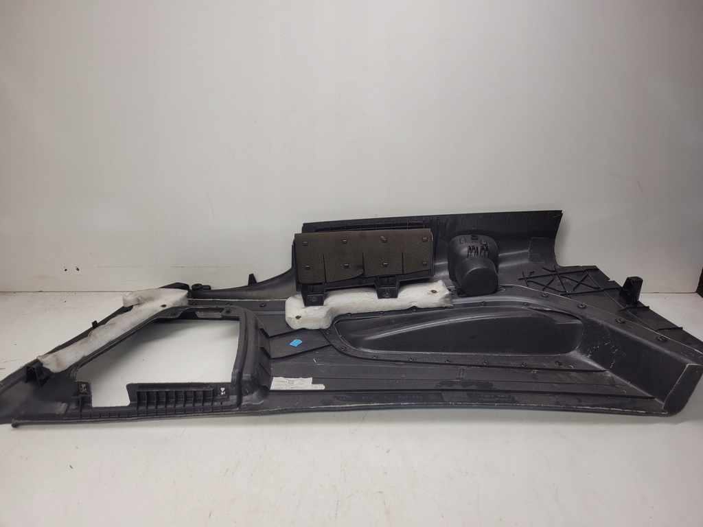 фото №7, Обшивка багажника правый audi q7 4l 4l0863880aa