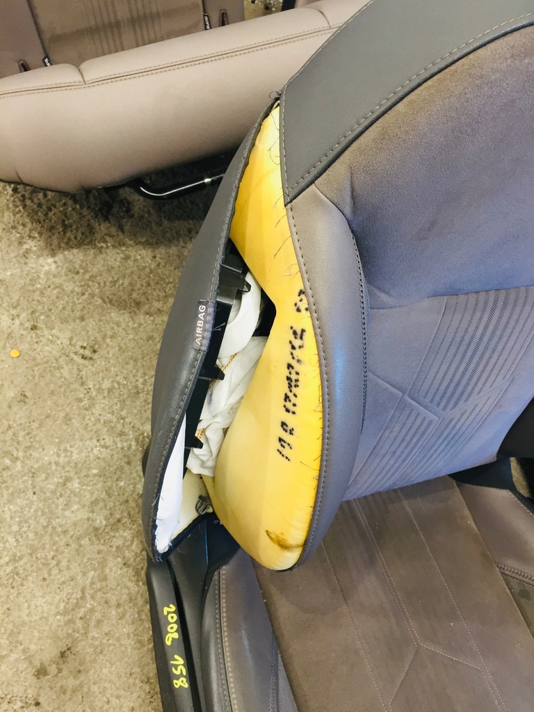 фото №8, Заднє сидіння ремені сидіння коричневий zamszyk peugeot 2008 напівшкіра