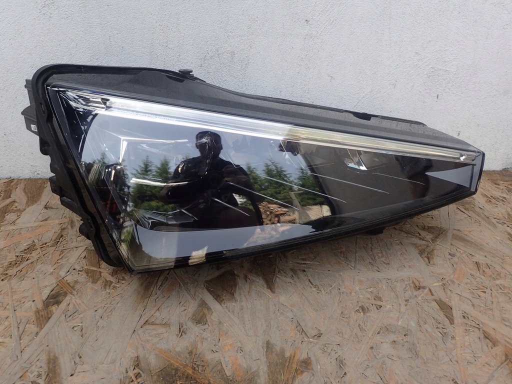 фото №1, Лампа права правий full led skoda scala 657941016a