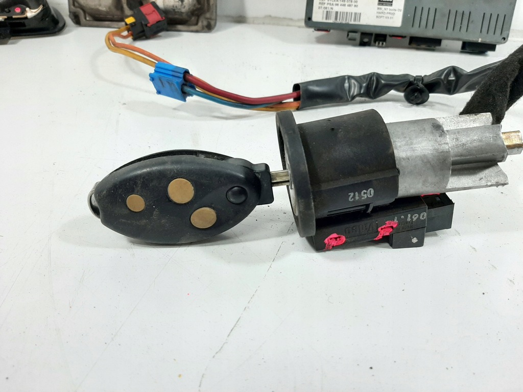 фото №16, Citroen xsara 2.0hdi 02r набор стартовый блок управления двигателя bosch 0281010499