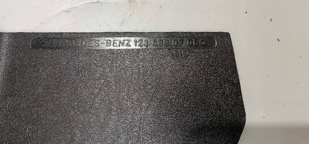 Mercedes-benz w123 защита нижняя стойка a czarna 2,3-seria в Украине