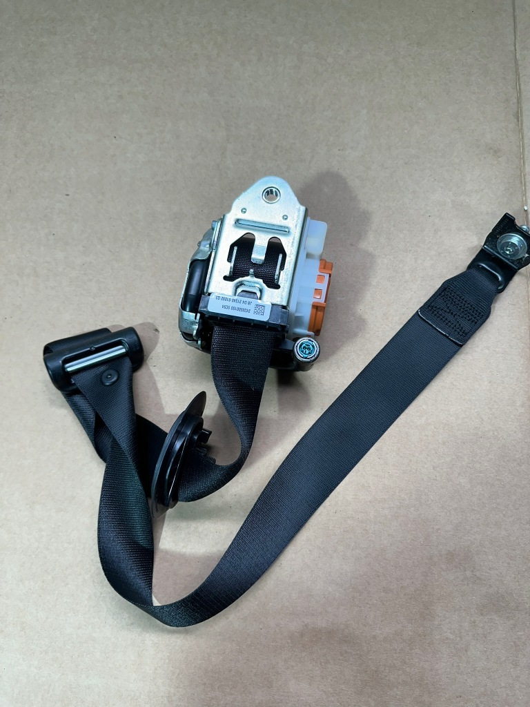 Ремінь безпеки лівий перед, лівий передній mercedes eqa w243, h243 в Україні