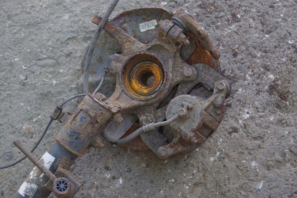 фото №7, Поворотный кулак амортизатор правый перед hyundai ix35 1.7