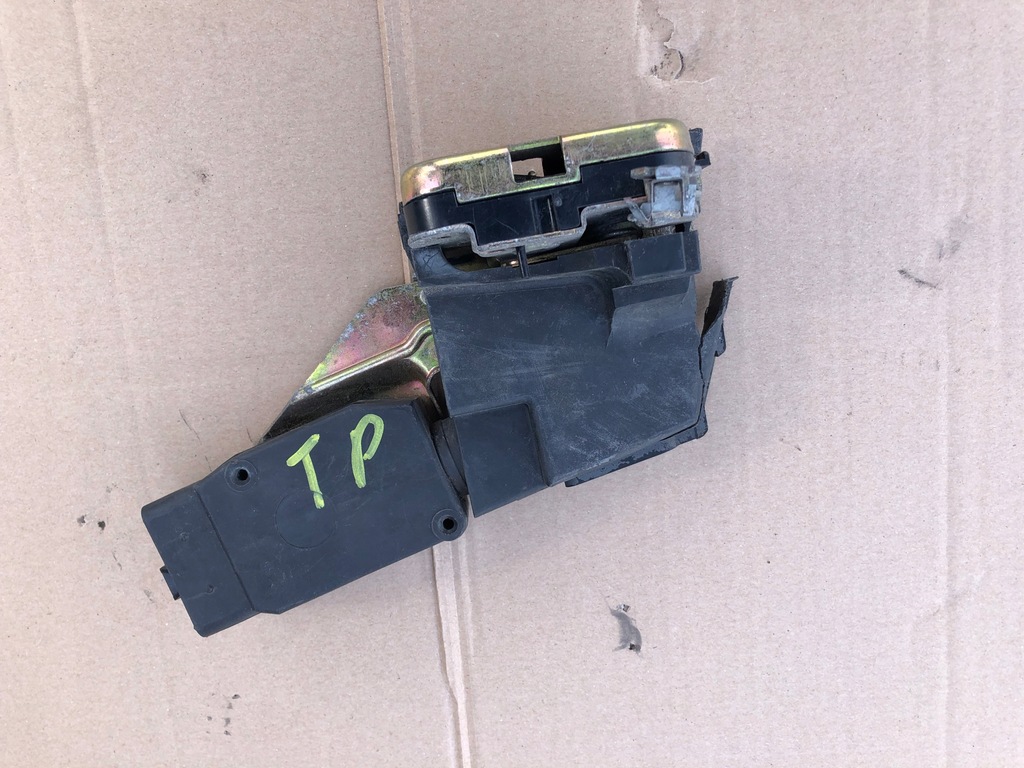 фото №1, Правий задній замок двері mitsubishi space star задня