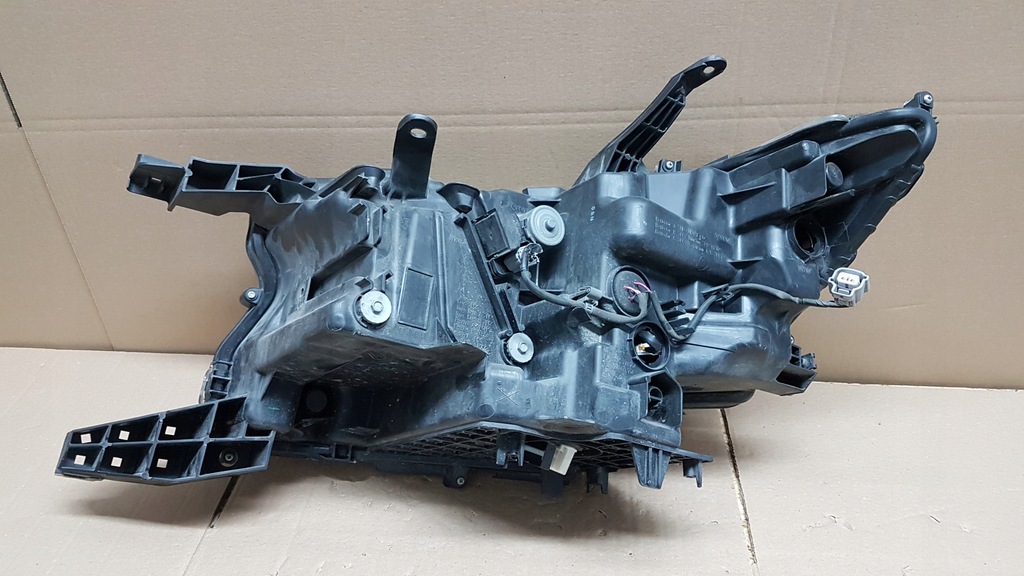 фото №16, Лампа перед правая toyota land cruiser 150 full led