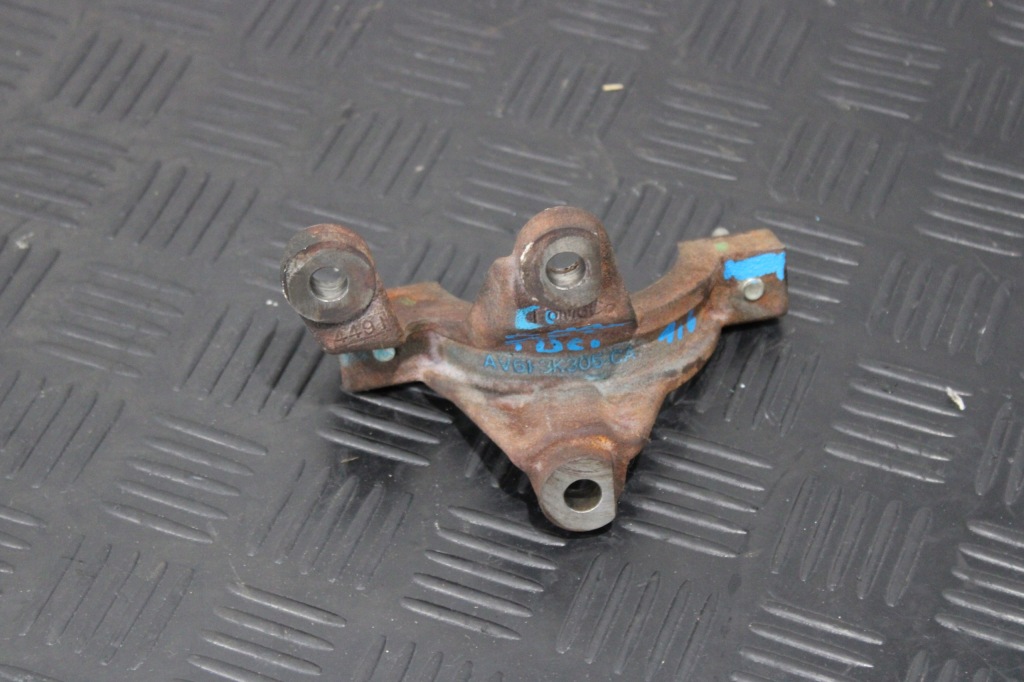 фото №1, Кронштейн опора полуось ford grand c-max mk2 av61-3k305-ca