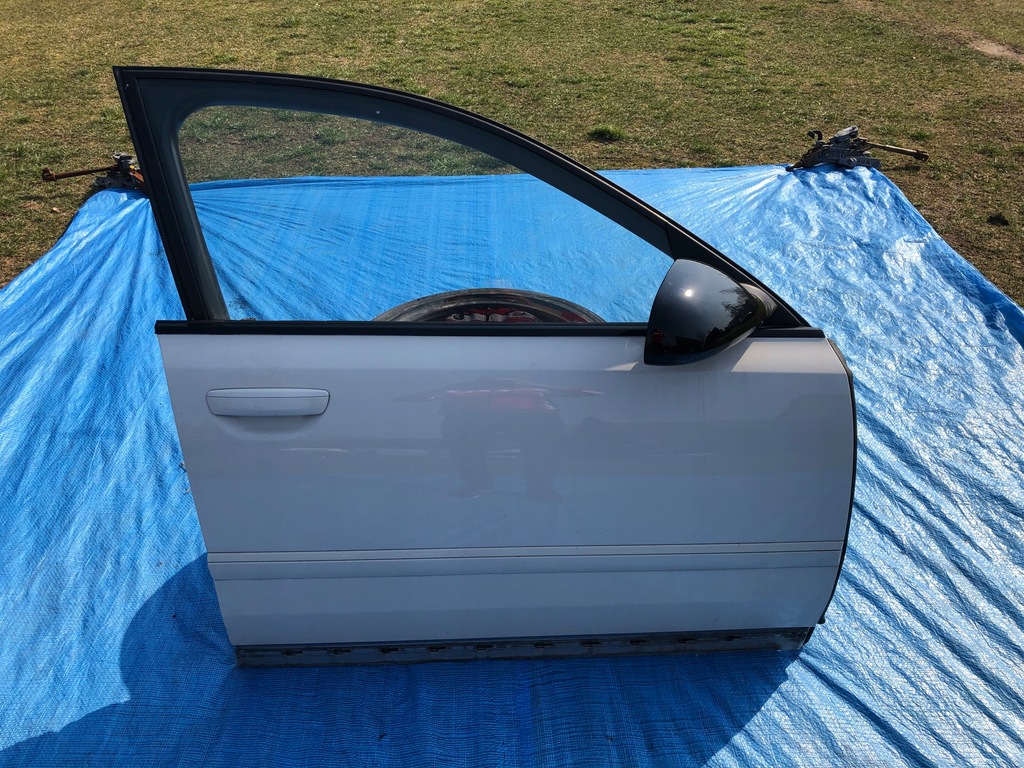 фото №1, Audi a8 d3 двері правий перед