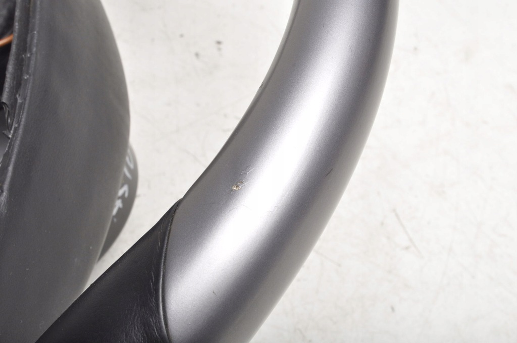 фото №13, Aston martin vanquish i vantage воздуховод кожаный