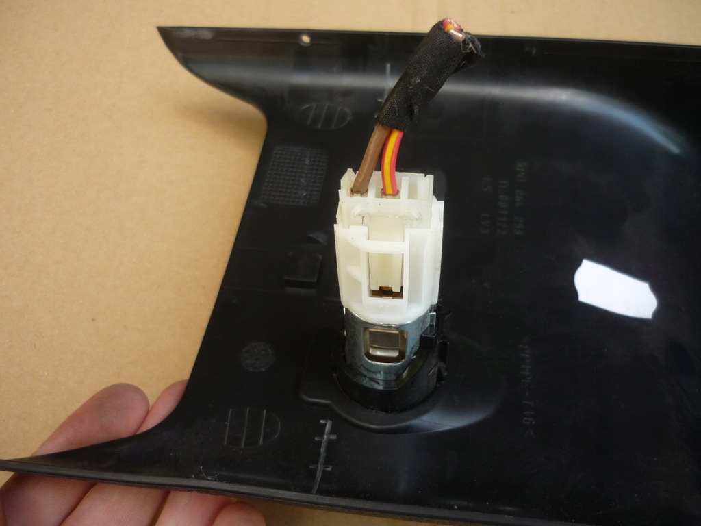 фото №8, Роз'єм прикурювача тунель середнього задня seat altea toledo iii 5p0864298