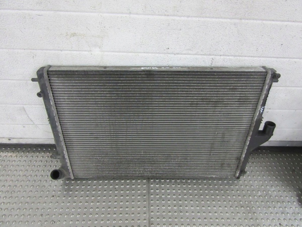 фото №1, Daci duster i 1.6i 2011 радиатор wody механическая коробка передач