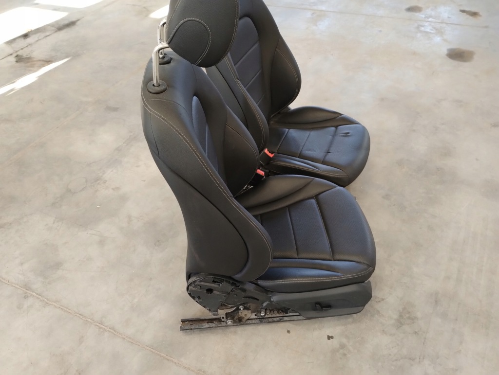 Сиденье правый  левое  передний mercedes glc w253 x253 кожа электрика Недорого