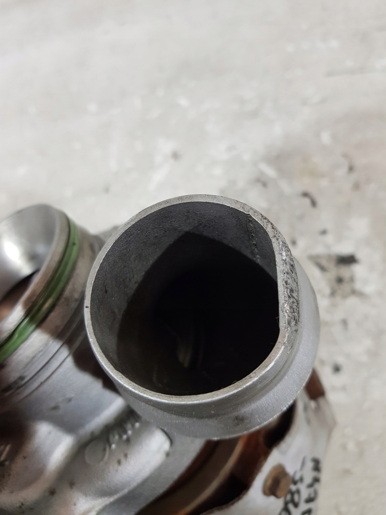 Турбонагнетатель турбина 724779 bmw e90 e91 e87 e60 2.0d n47d20a Доставка