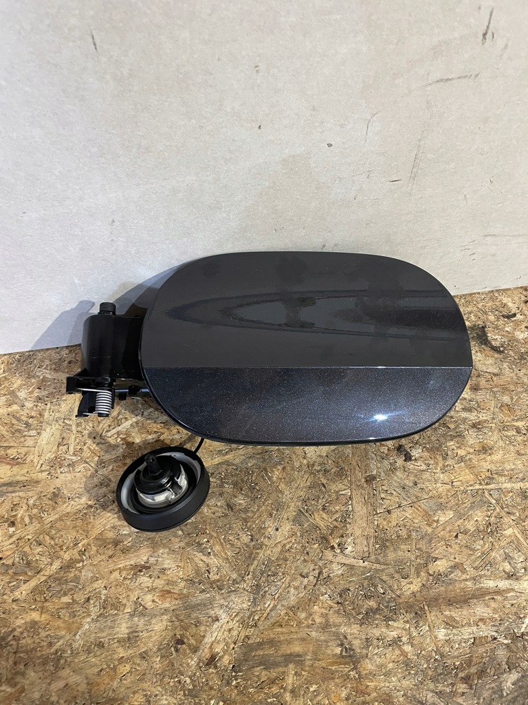 фото №1, Mercedes e-klasa w214 крышка заливной топлива a2145840400