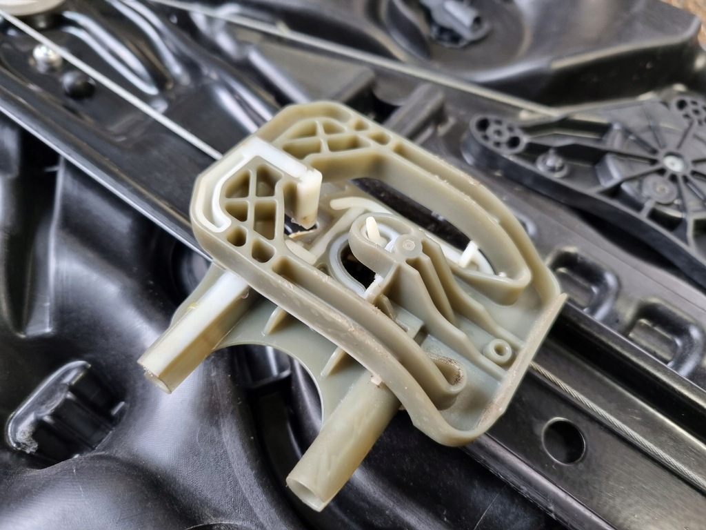 фото №7, 2022 mercedes-benz gls x167 подъемник стекло задний a1677303101