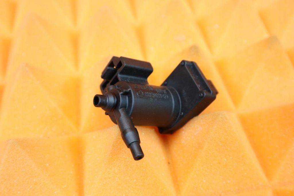 фото №1, Mercedes w203 w209 клапан електроклапан вакууму