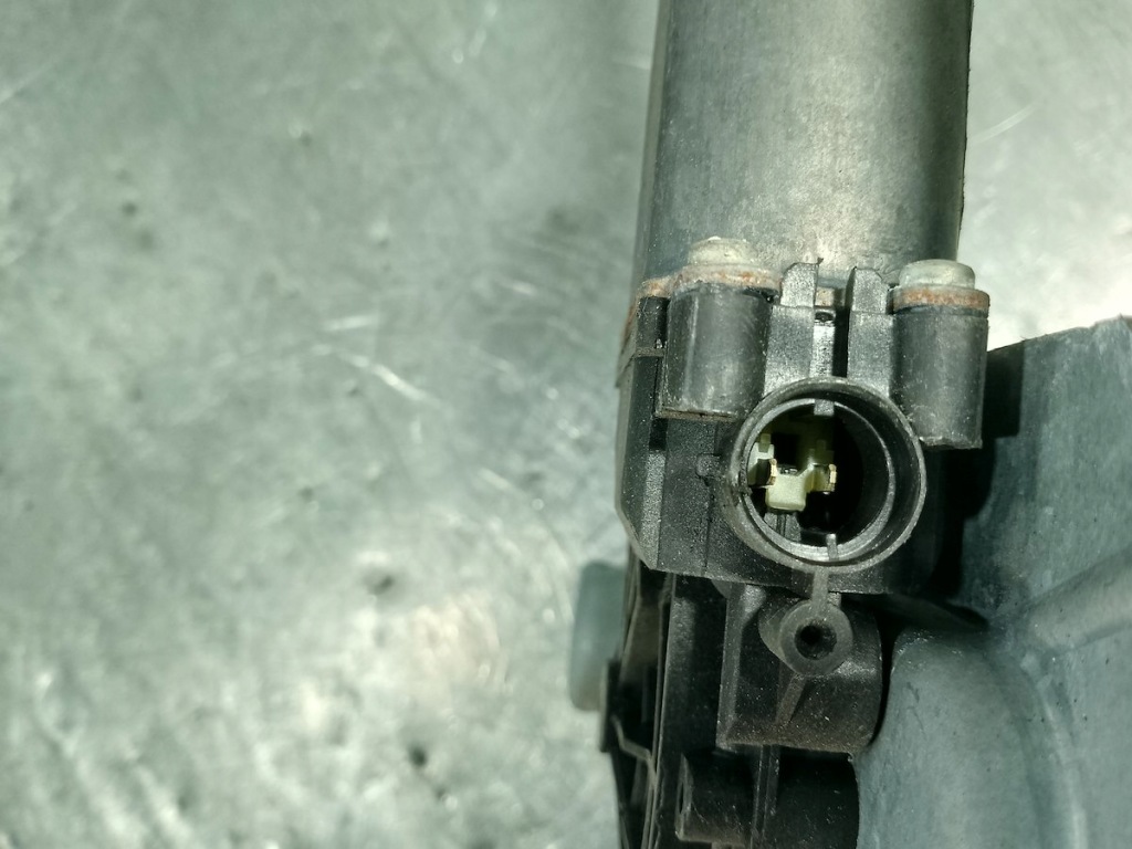 фото №3, Подъемник стекло правый перед renault clio iii 05-13 400857d