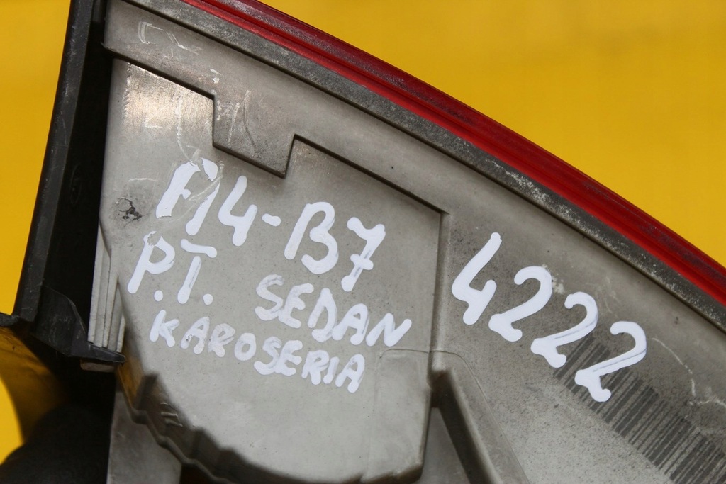 фото №9, Лампа правий задня a4 b7 8e5945096