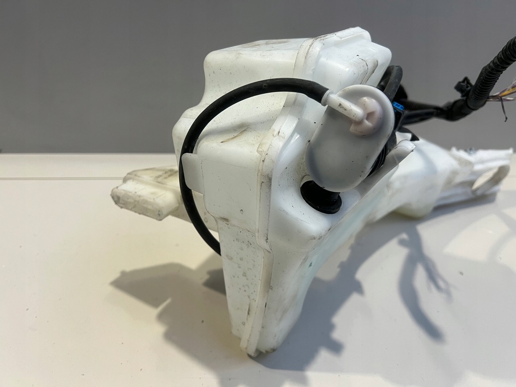 фото №6, Бачок омивача renault clio v 289103103r