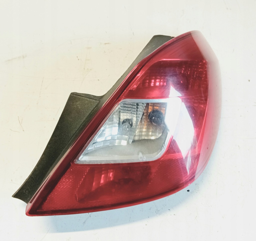 Купити Лампа права задній 5-двері opel corsa d