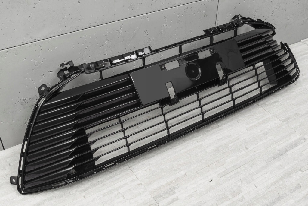 Toyota corolla xii e21 2019+ седан решётка передний бампера 5311202d00 Доставка