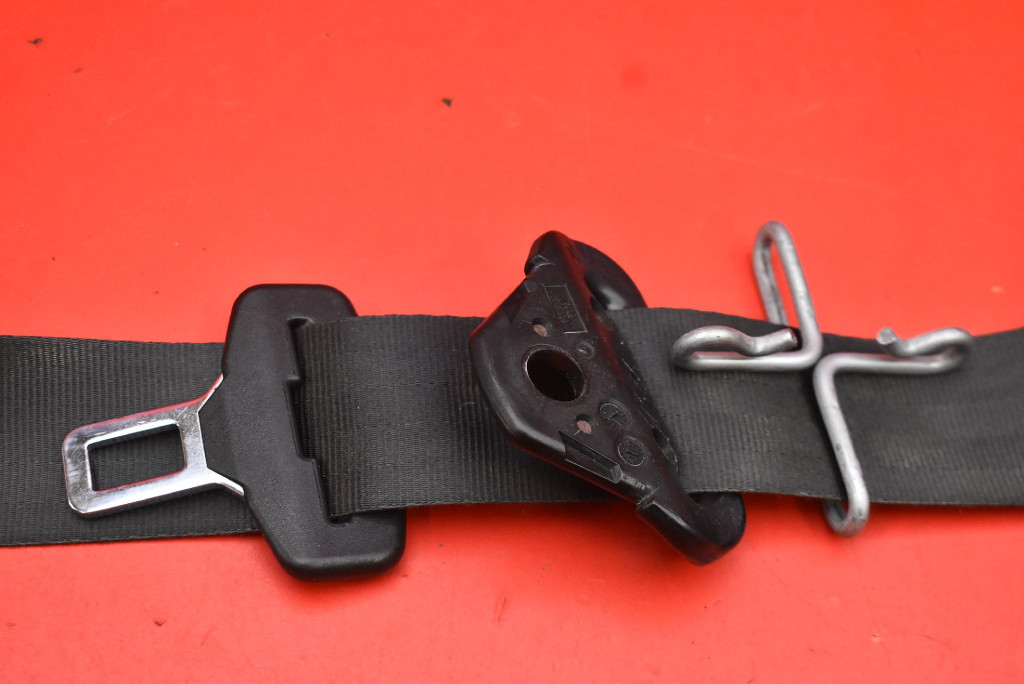 Pas безпеки правий перед натягувач 0611070 citroen c-elysee 2 ii 12-17 Доставка