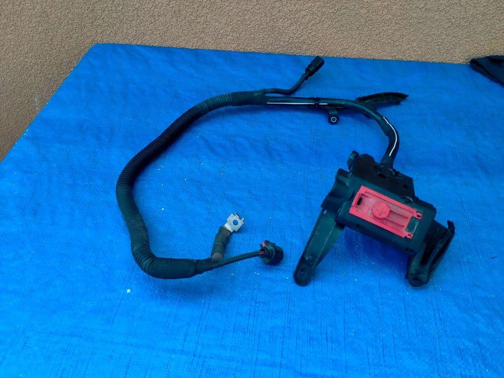 Audi q7 4m розподільник струму клема піротехнічна запобіжник 4k0941823h Недорого