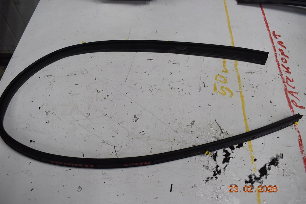 фото №1, Прокладка гумовий елемент рама двері правий перед ford transit mk8 lift