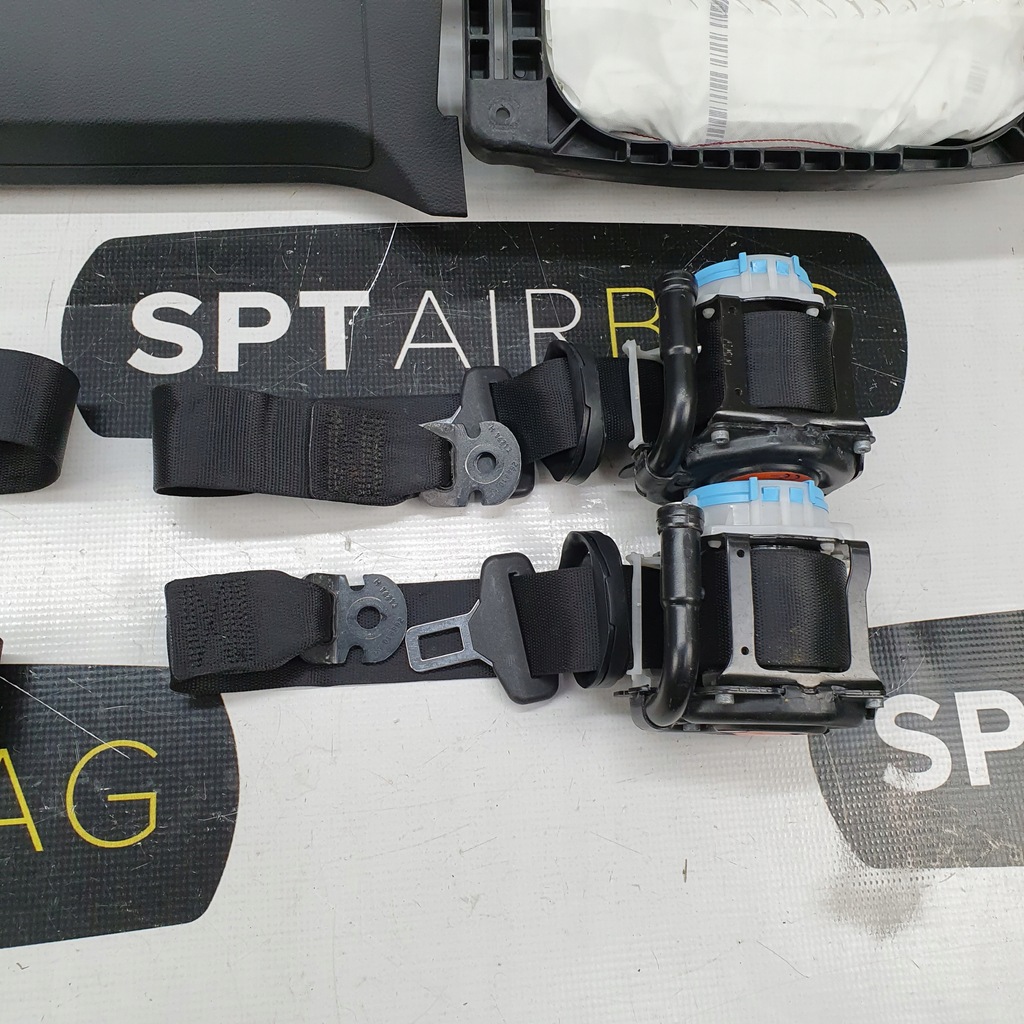 фото №11, W246 приборная панель приборная панель подушка подушка безопасности ремни