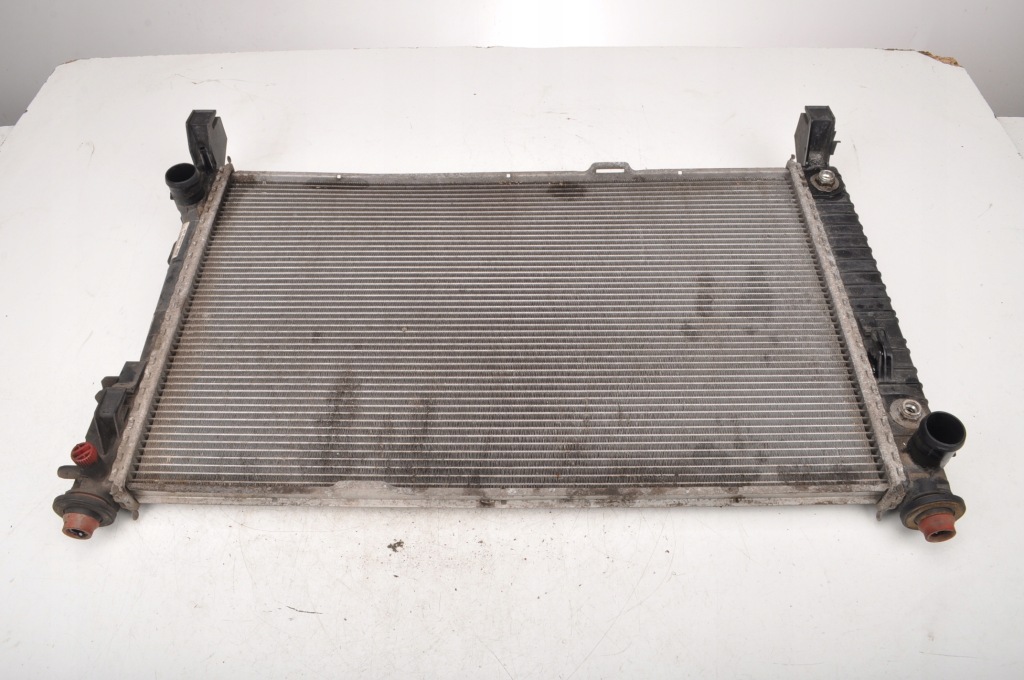 Mercedes w245 2.0 cdi радіатор води 1695003004 Зі Шроту