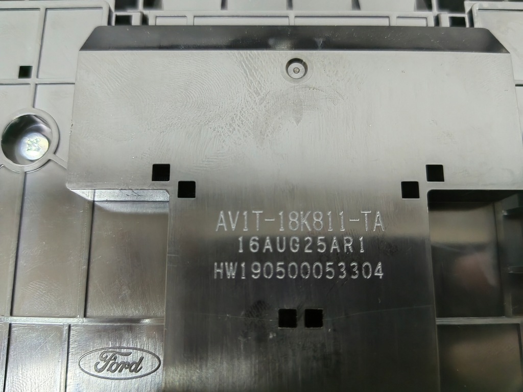 фото №4, Ford b-max 1.0 панель керування радіо