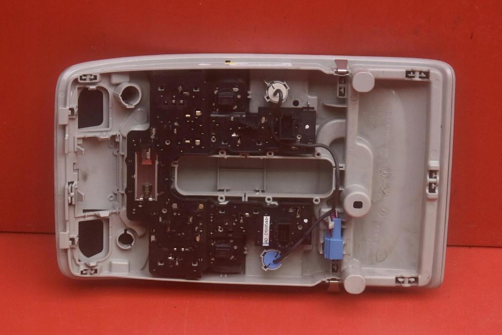 фото №8, Лампа освещение салона перед 4g0947135 audi a6 c7 10-14