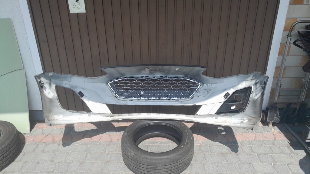 Бампер перед ford focus mk4 рестайлінг  b.ładny! Зі Шроту