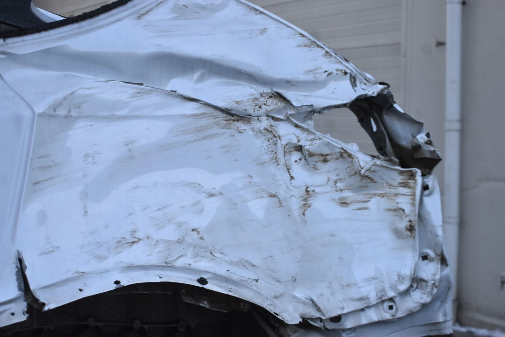 Чверть крила правий задній лонжерон стійку  поріг ppsw tesla model y Зі Шроту