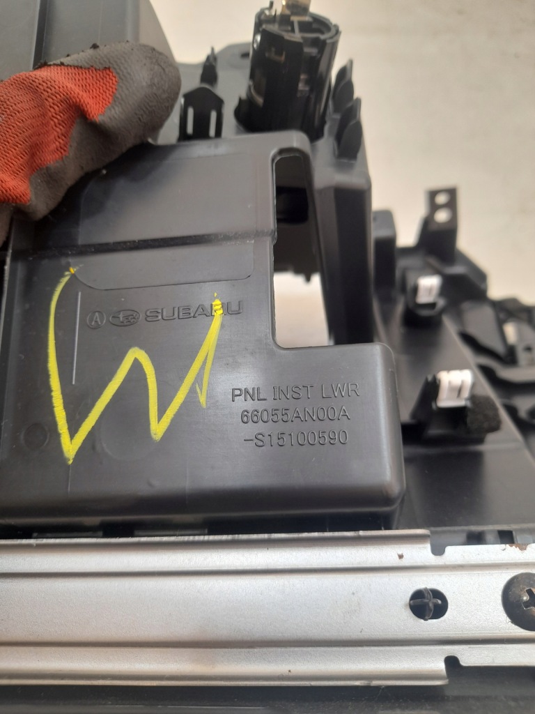 Купити Subaru outback vi 20- панель  каркас бардачка 66055an00a америка