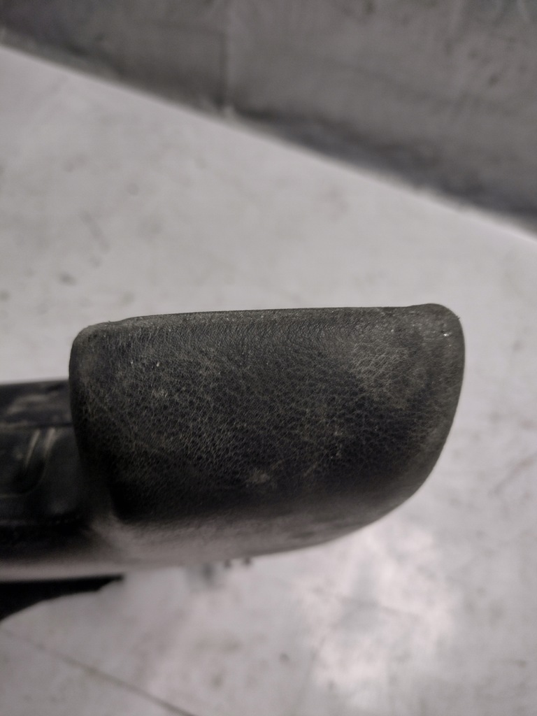 фото №15, Подлокотник bmw e46 8213678