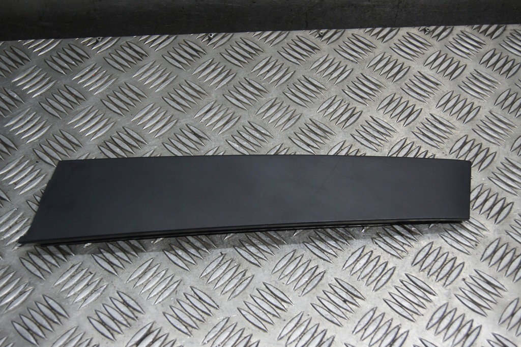 фото №1, Молдинг дверь правый задняя clio v 822835668r