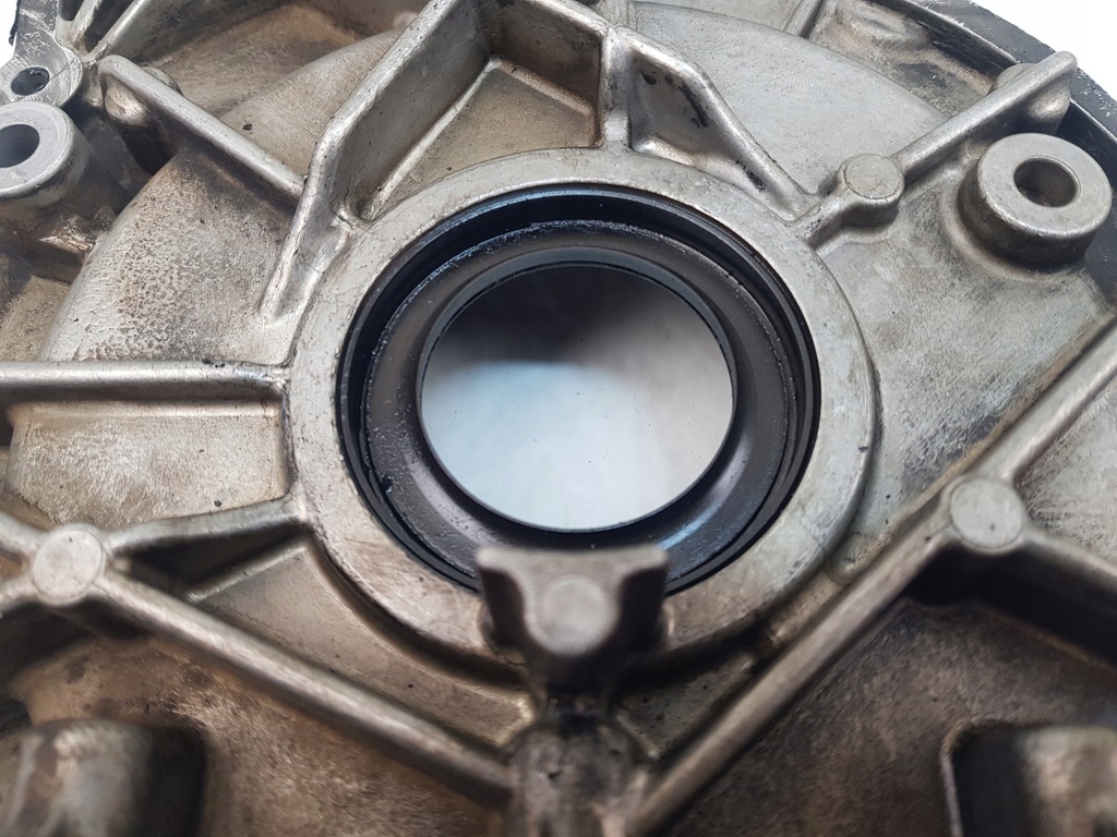 фото №7, Mercedes-benz оригинальный номер a6420150601 корпус распределительного вала