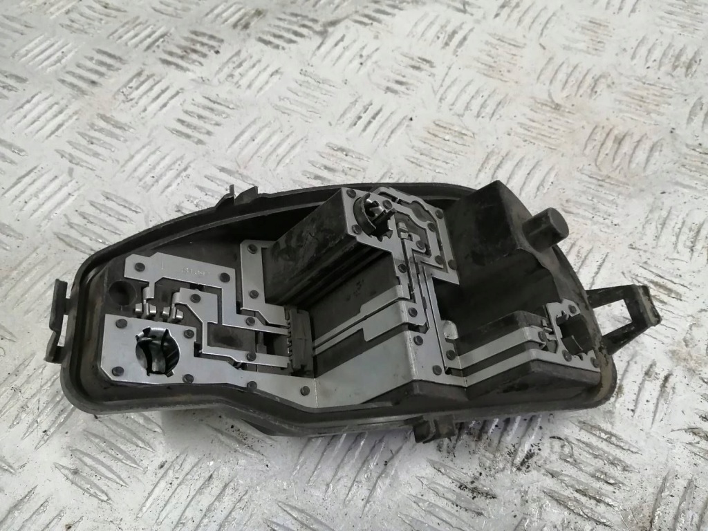 Купити Вкладиш ліхтарі  задній правий renault twingo 2 рестайлінг