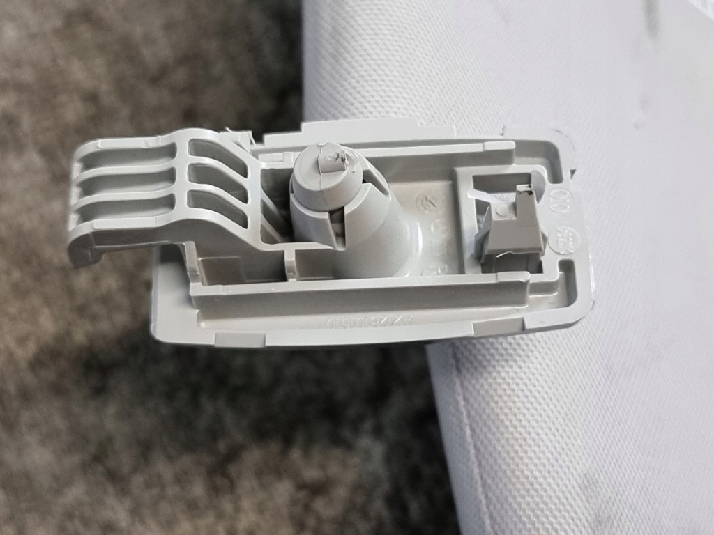 Защита солнцезащитная правая оригинальный номер a2128101610 mercedes e klasa w212 13r Доставка