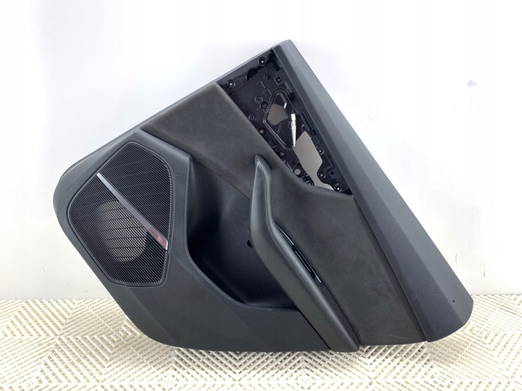 фото №1, Обшивка двері правий задня audi q8 suv оббивка