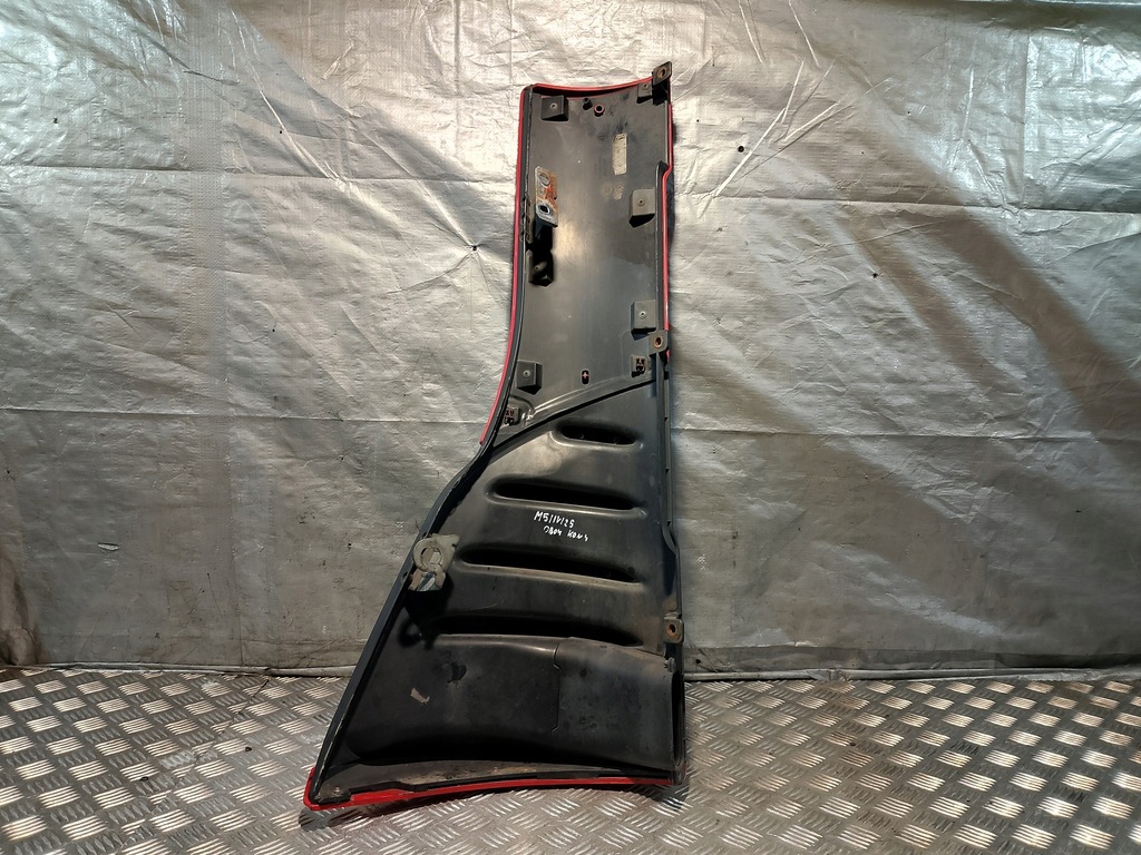 фото №8, Кутик правий вітровик права iveco stralis 460 e6 5801546918