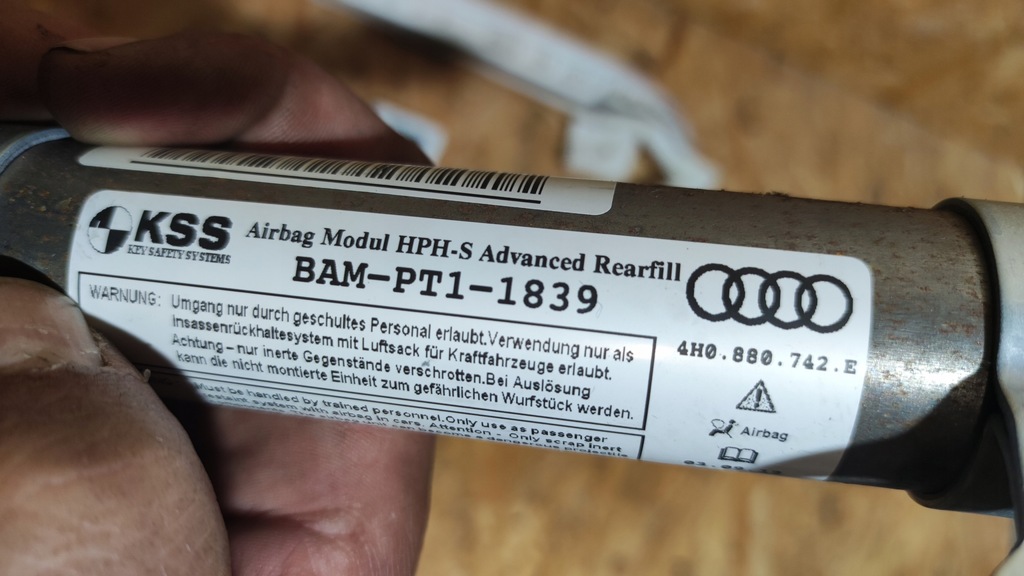 фото №8, Шторка безпеки права audi a8 d4 4h0880742e