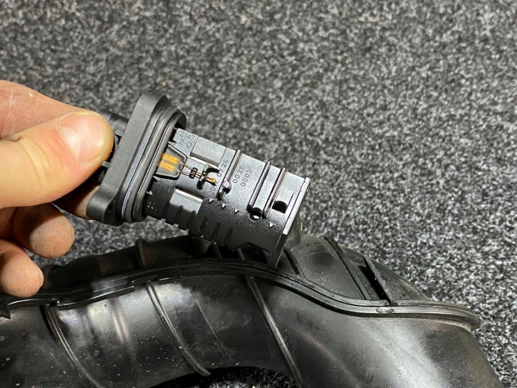 фото №3, Bmw x3 f25 2.0d xdrive труба резонатор впуск воздуха 7812946