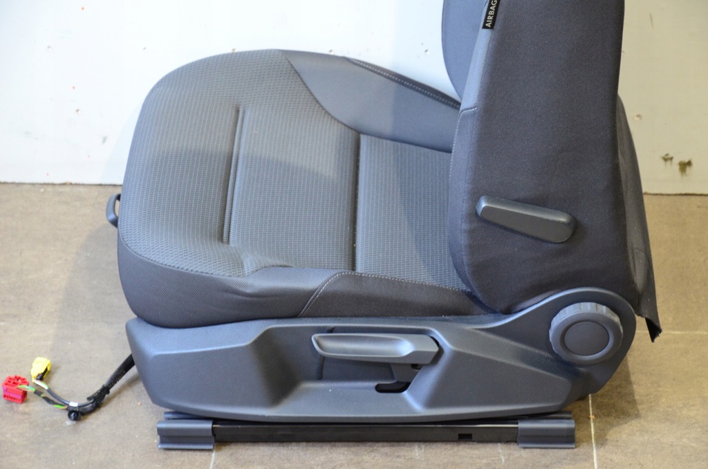 фото №10, Vw golf vii 7 lift велюровый 5d материал anglik nowe механический