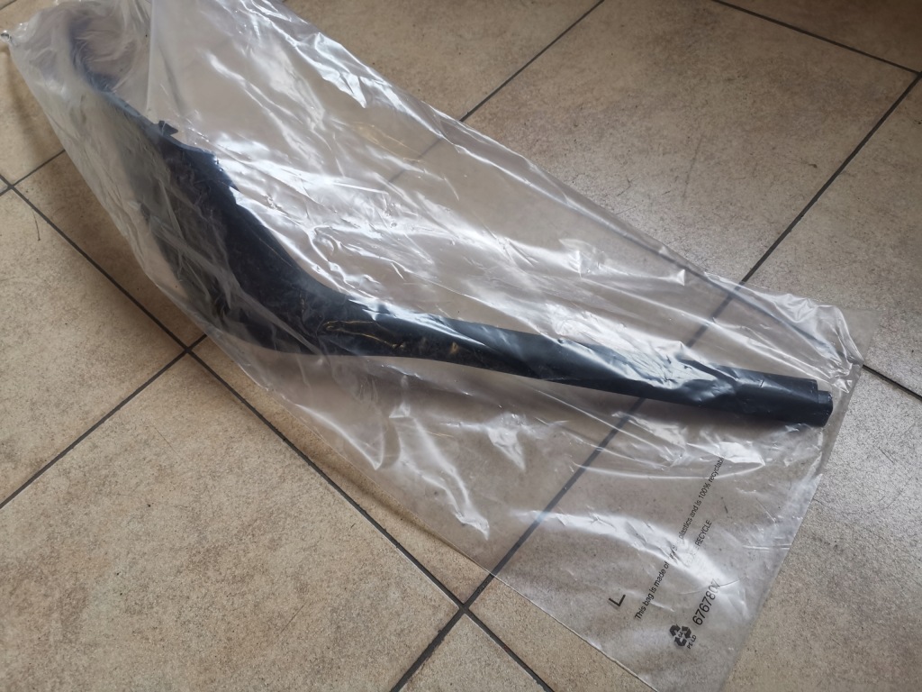 Volvo v40 ii молдинг бампера левая правая r design Доставка