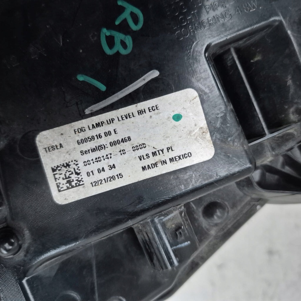 Tesla model s 12-16 протитуманна фара правий Зі Шроту