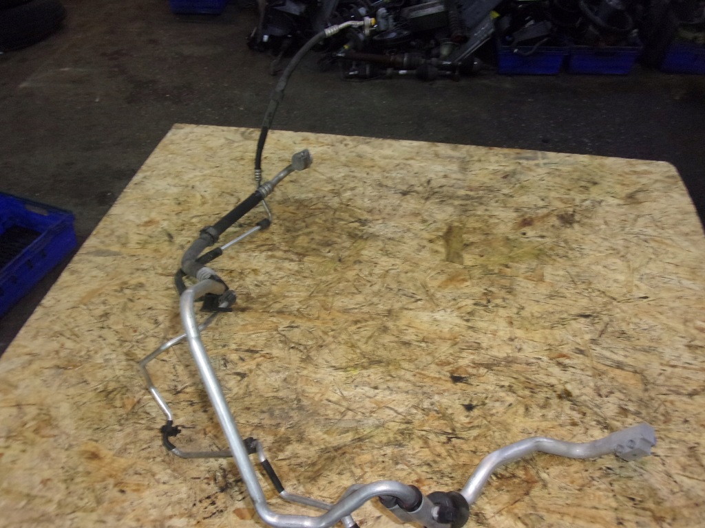 фото №1, Audi s5 a5 8t шланг кондиционера 4.2 fsi