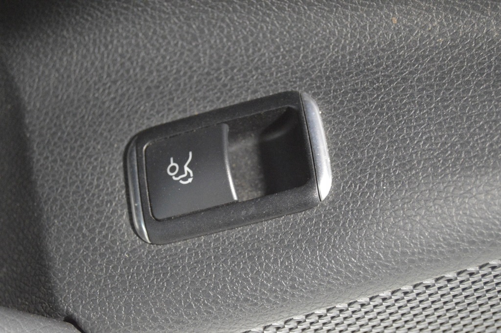 фото №8, Обшивка дверь левый перед mercedes w117 c117 sedan